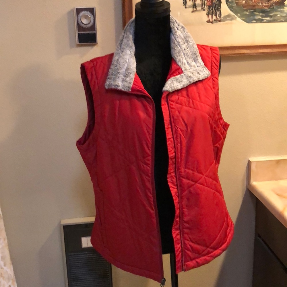 Columbia vest with “furry” collar